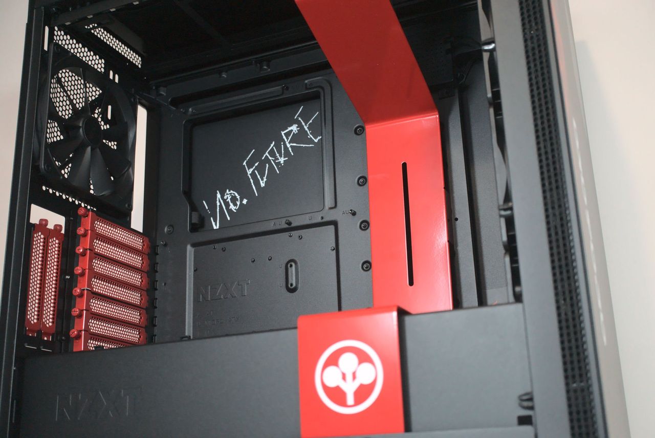 NZXT H710i Cyberpunk