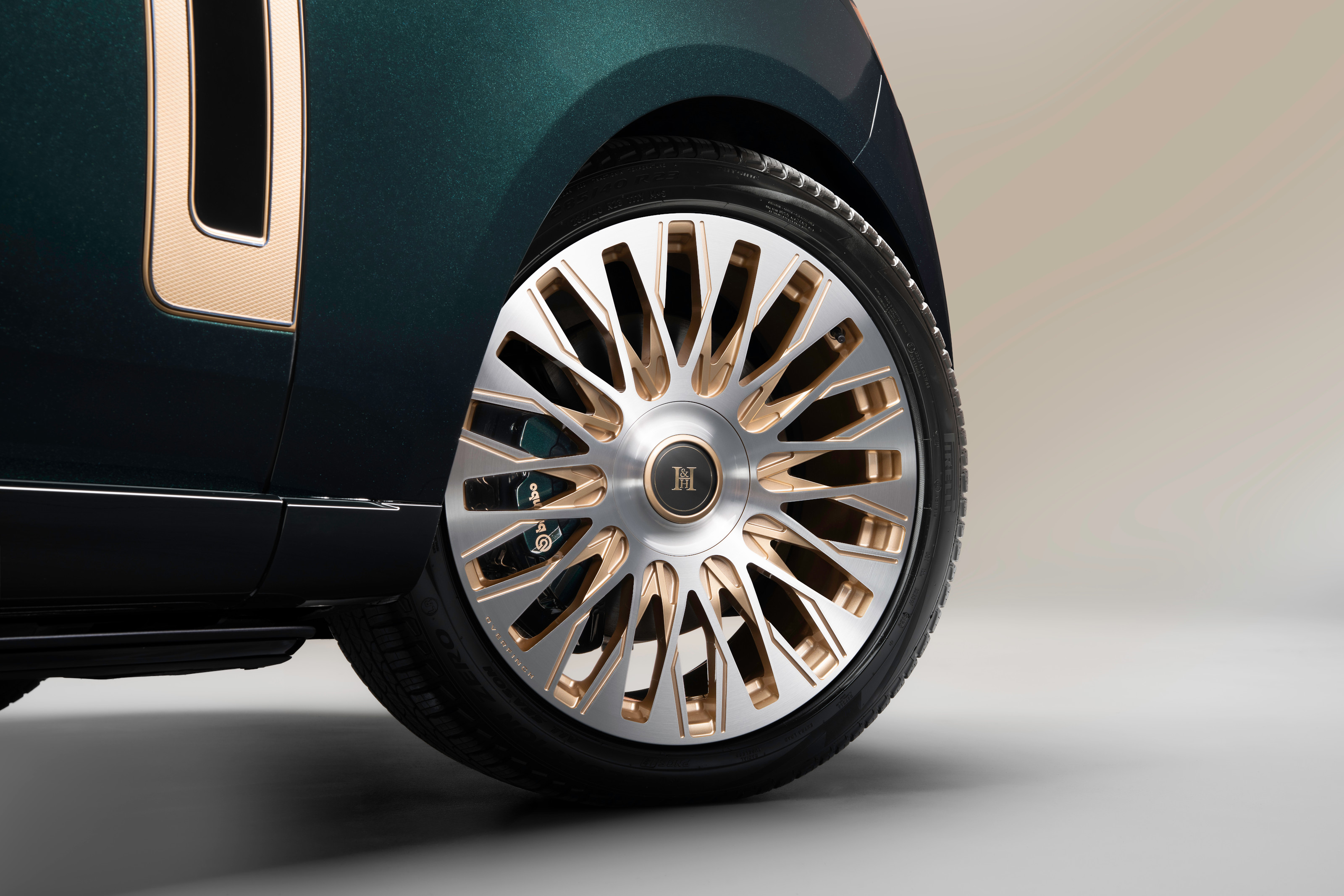 The H&amp;amp;H edition's unique 23&amp;quot; wheels