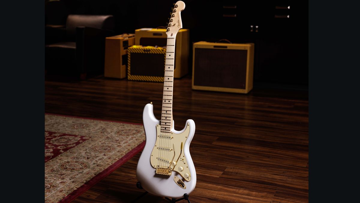 Fender H.E.R Strat