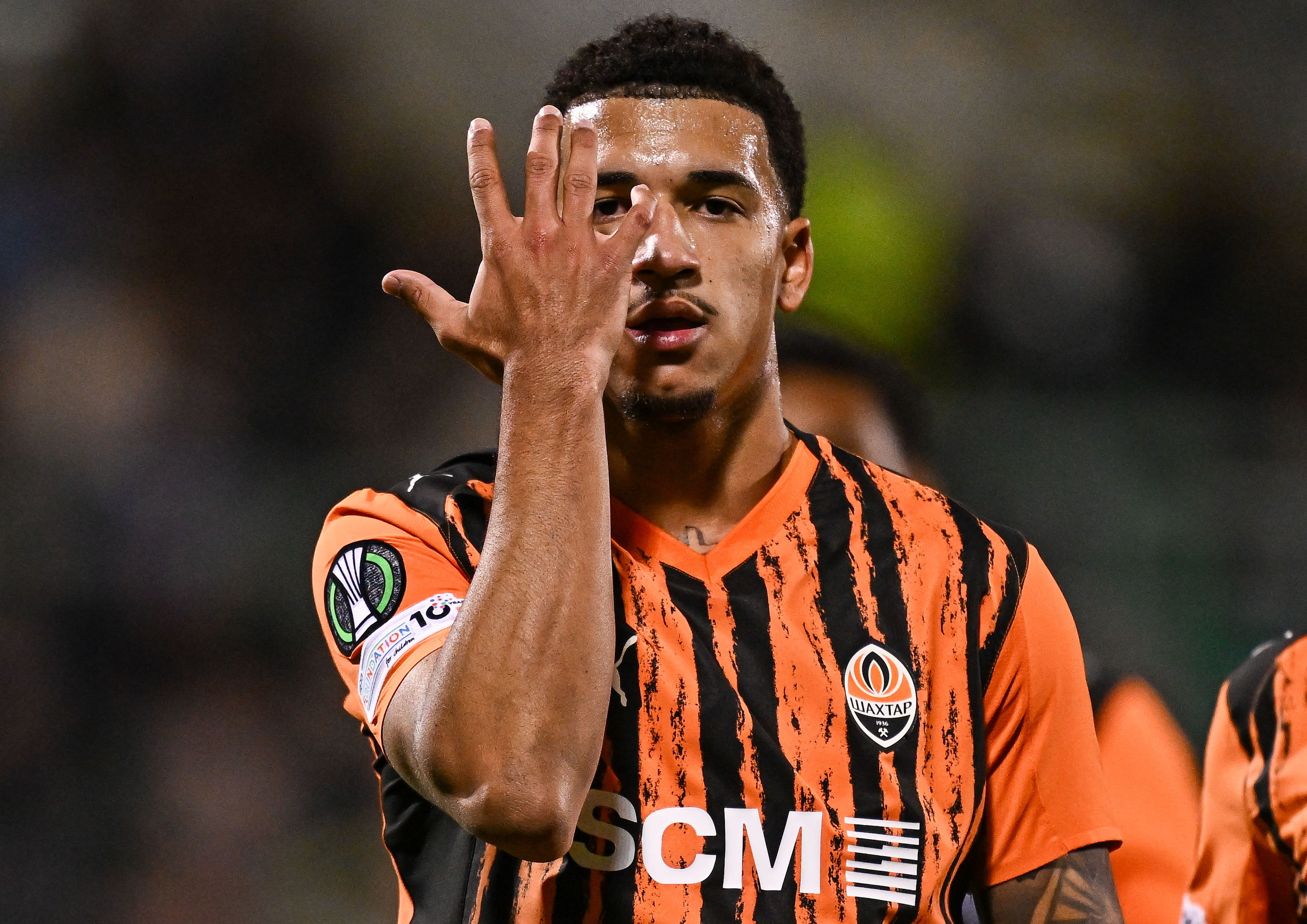 Kau&amp;atilde; Elias of Shakhtar celebrates after scoring his side's first goal during the UEFA Conference League 2025/26 league phase match between Shamrock Rovers and Shakhtar at Tallaght Stadium in Dublin.