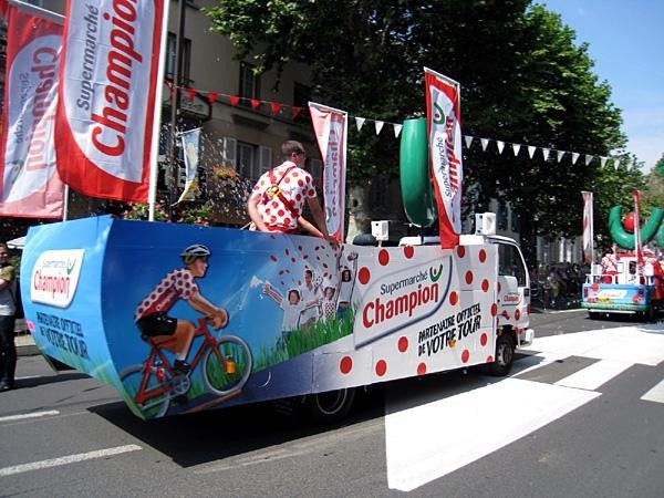 Supermarket Champion sponsors the polka dot