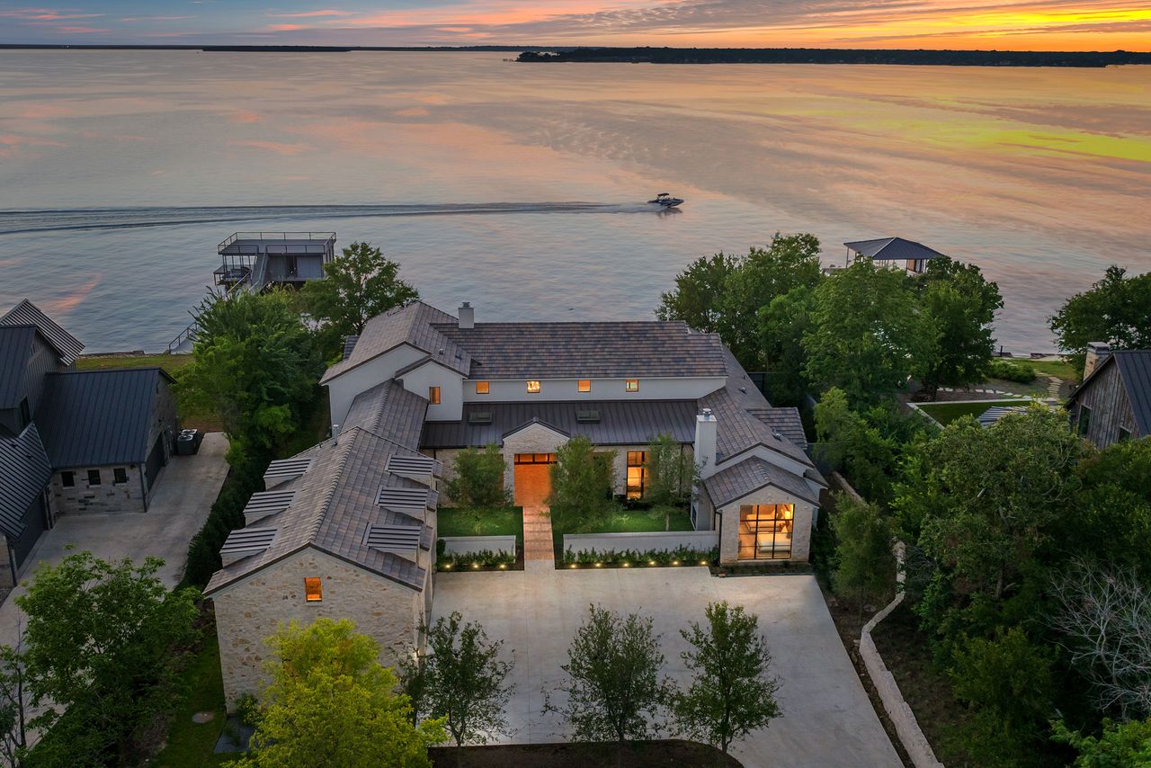 A home for sale in Cedar Creek Lake outside of Dallas, Texas.