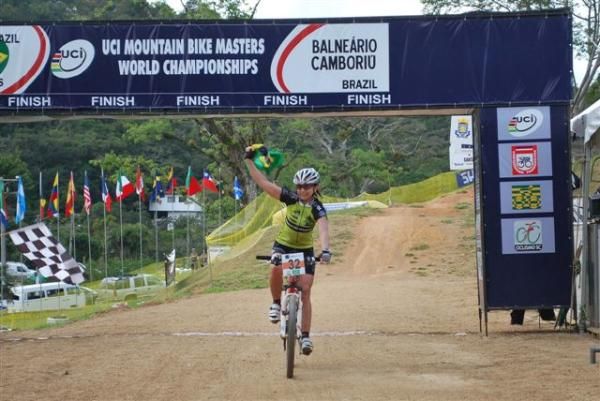 Raquel Contijo (Brazil) in the 40-49 race.