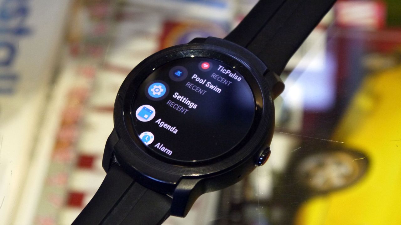 Ticwatch E2