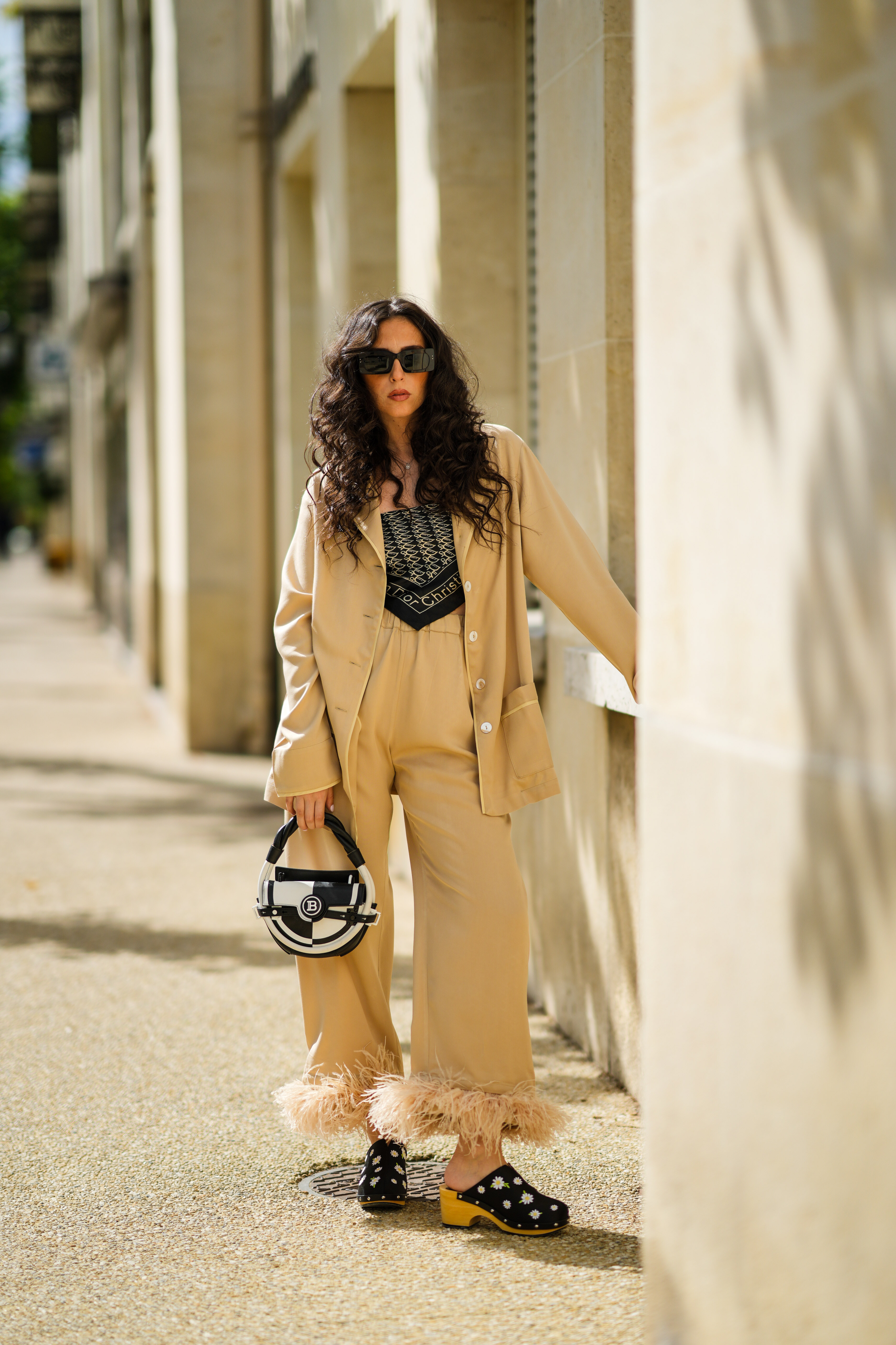 clog sandals street style