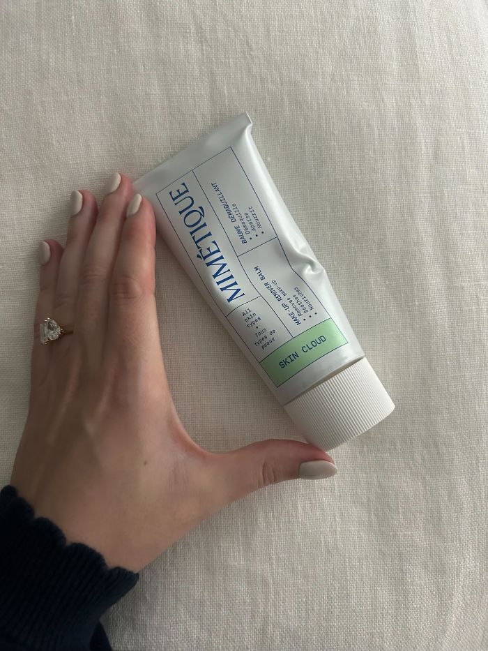 Junior beauty editor, Grace Lindsay, testing Mimetique skincare