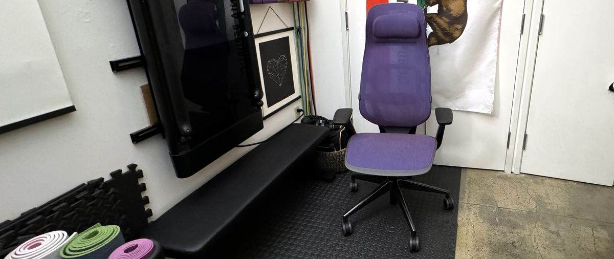 Steelcase Karman High Back Review: Adaptable frame, now with a headrest