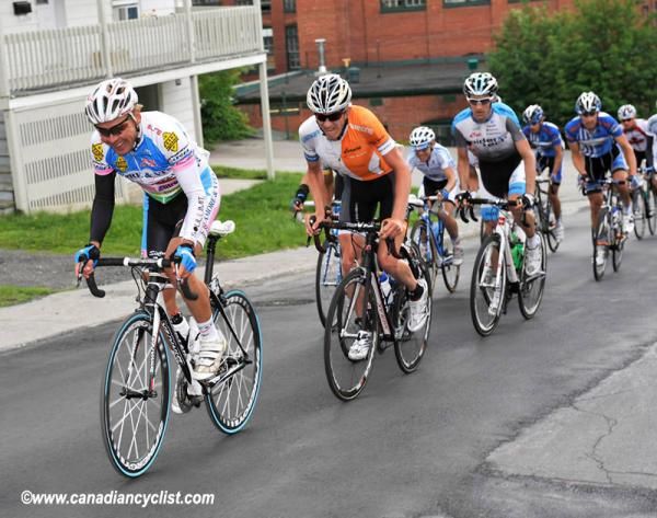Amore &amp; Vita sent a rider up to help with the chase