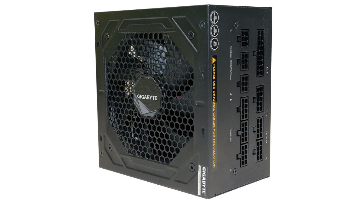 Gigabyte UD750GM