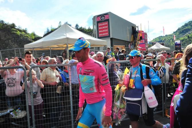 Giro d'Italia leader Vincenzo Nibali (Astana) has completed his podium obligations for stage 11