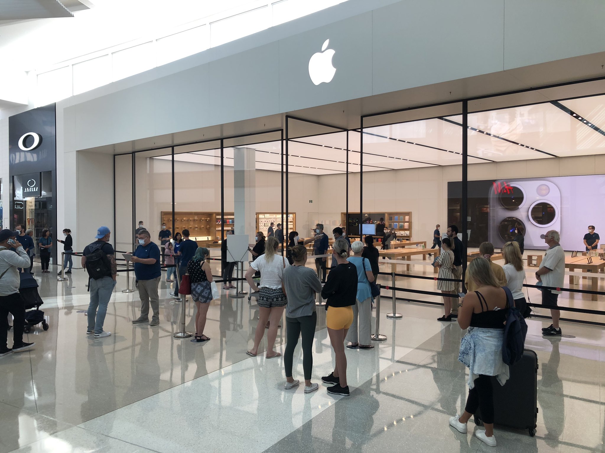 Apple Again Closing Some Stores in Florida, Arizona, North Carolina and  South Carolina Due to Coronavirus Spikes - MacRumors