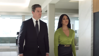 stephen amell and lex scott davis on suits l.a.