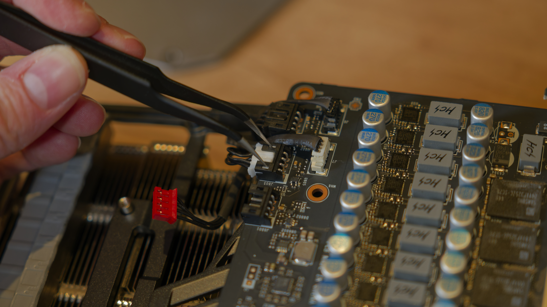 Greyscale ITX Build GPU Block Installation