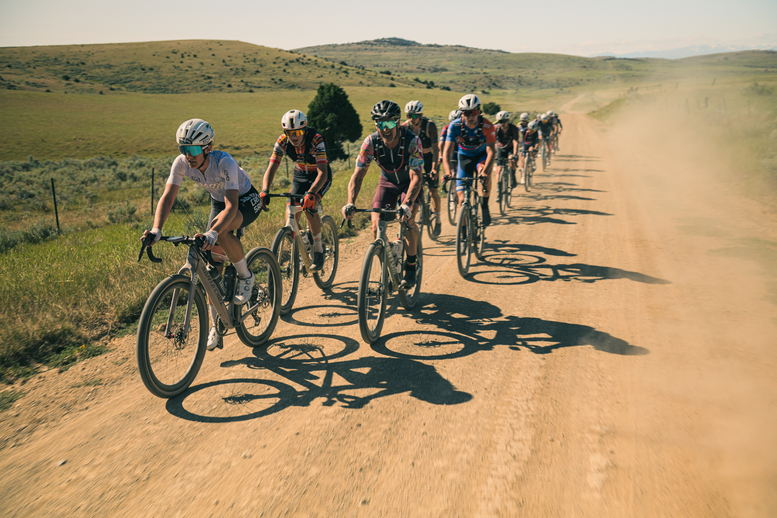 Women's chase group on dry and dusty BWR Montana course