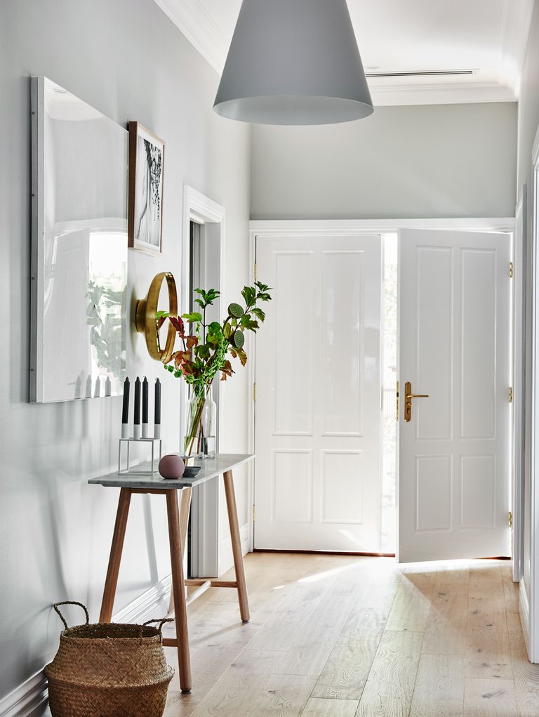 Grey hallway ideas 28 classic ways to decorate your hall Real Homes