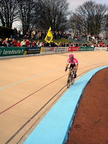 Steffen Wesemann (T-Mobile Team) comes around the bend