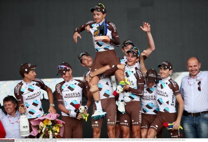 Ag2r-La Mondiale celebrate its prize