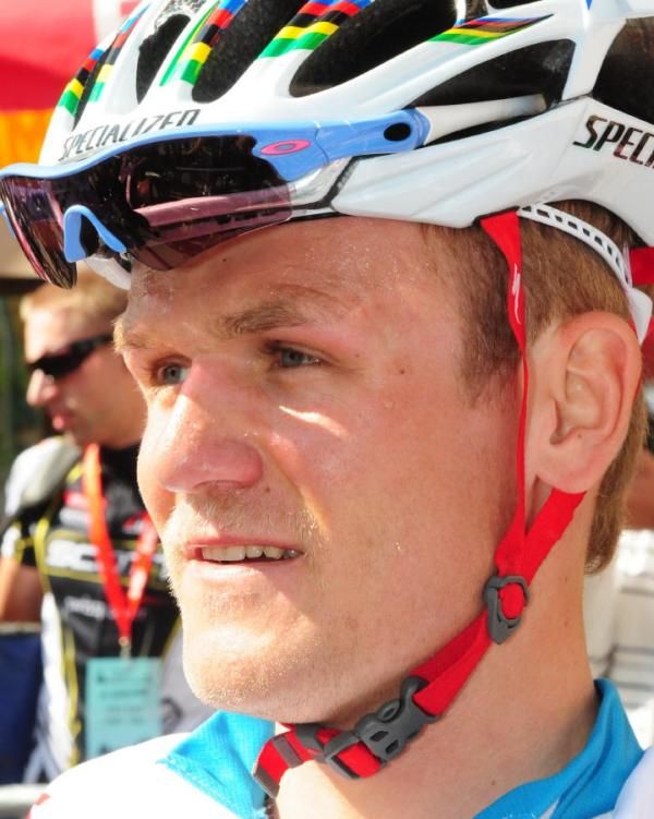 Burry Stander (Specialized) leads the U-23 competition