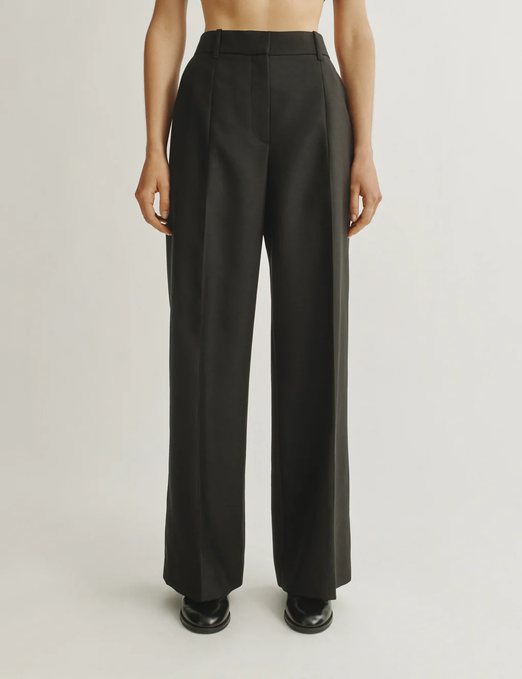 Attersee, The Tailored Trousers in Wool Silk Suiting