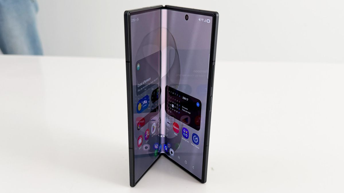 Samsung Galaxy Z Fold 8 Ultra HANDS ON