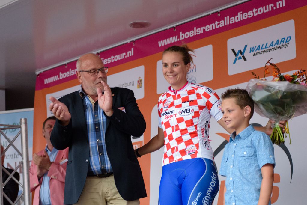 Winanda Spoor (Lensworld-Zannata) leads the sprint classification