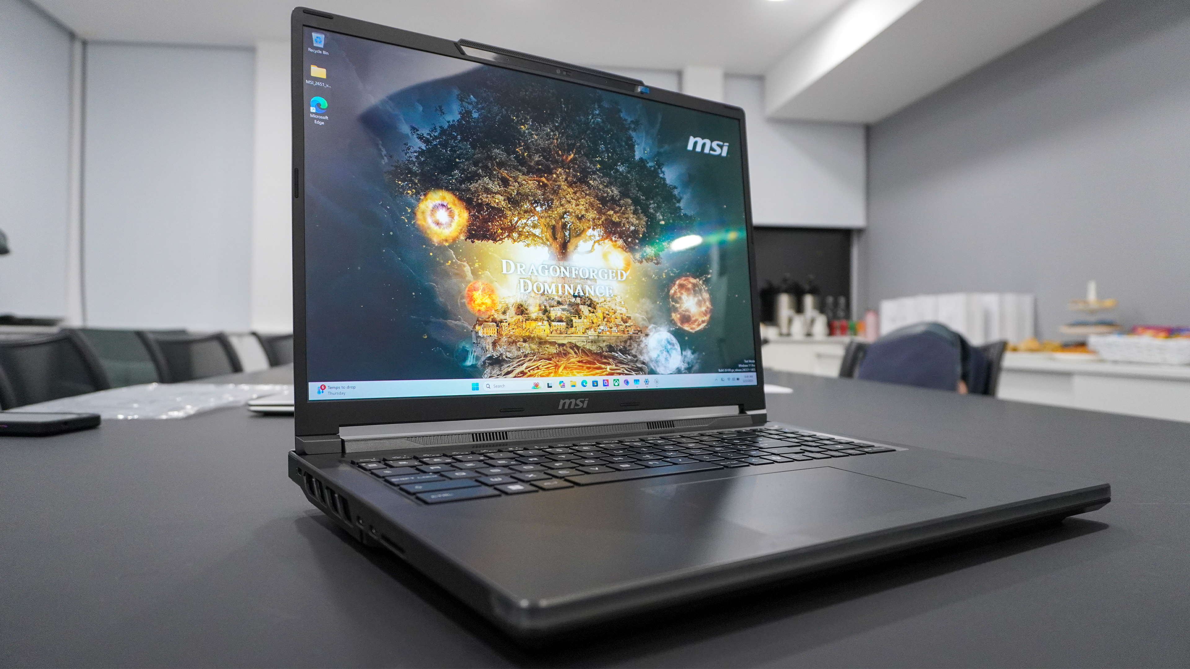 MSI Raider 16 Max HX