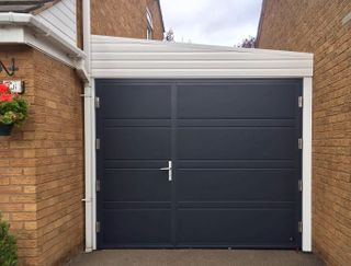 Side hinged garage door by Ryterna