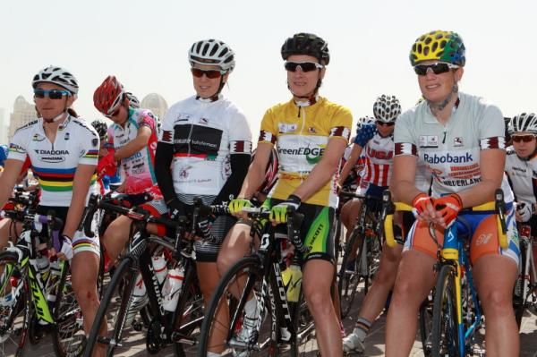 The classification leaders and the world champion on the start line
