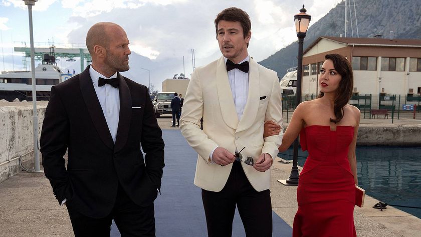 Jason Statham, Josh Hartnett and Aubrey Plaza in "Operation Fortune: Ruse de Guerre" (2023)