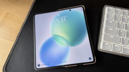 The Honor Magic V5 foldable smart phone. 