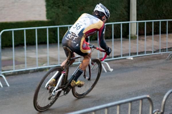 Riding the pavement sections in Diegem