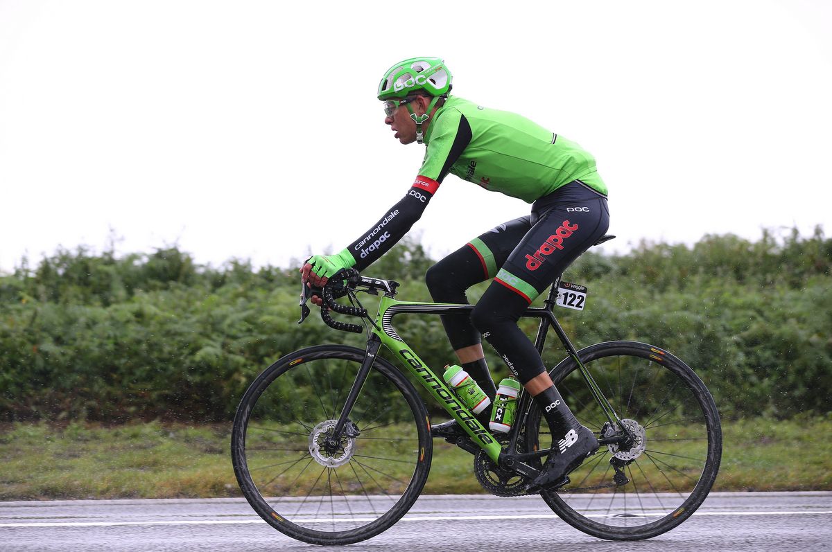 Hugh Carthy opted for disc brakes with the wet weather