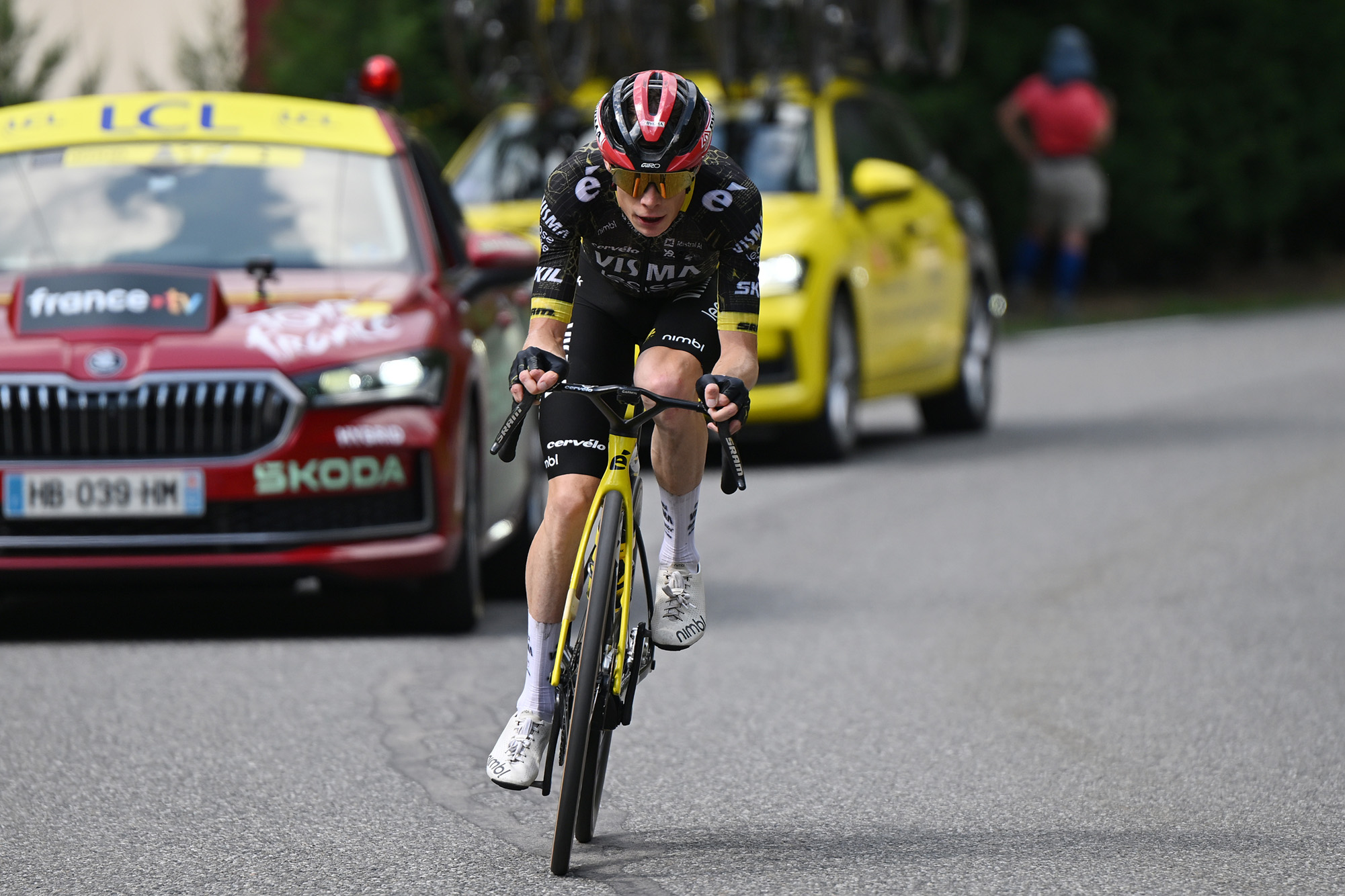 GAVARNIE-GEDRE, FRANCE - JULY 09: Jonas Vingegaard of Denmark and Team Visma | Lease a Bike competes during the 113th Tour de France 2026, Stage 6 a 186.2km stage from Pau to Gavarnie-Gedre 1379m / #UCIWT / on July 09, 2026 in Gavarnie-Gedre, France. (Photo by Dario Belingheri/Getty Images)