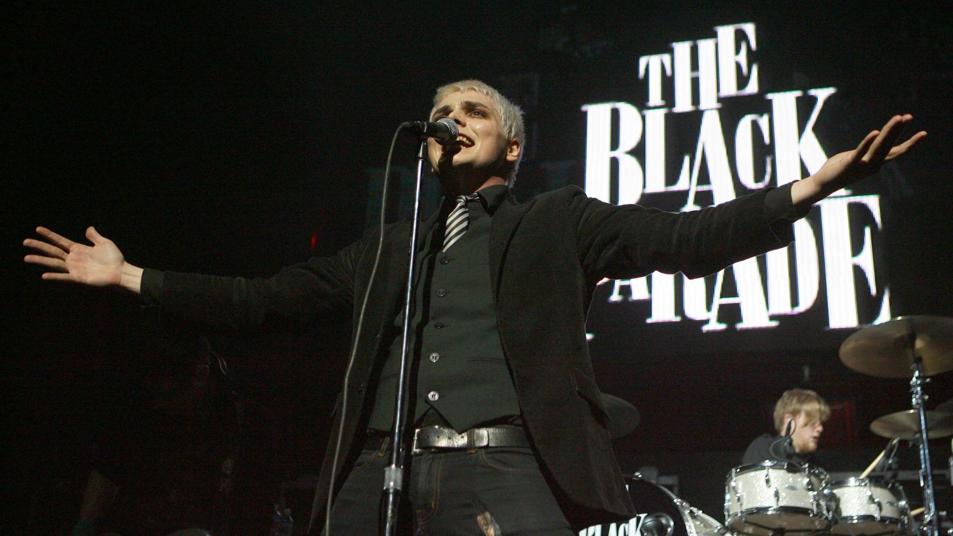 Gerard Way of My Chemical Romance during KROQ Almost Acoustic Christmas 2006 - Night 1 - Show at Gibson Amphitheater in Universal City, California, United States