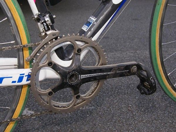Ballan's bike is also equipped with his usual Campagnolo Record Ultra-Torque crankset&hellip;