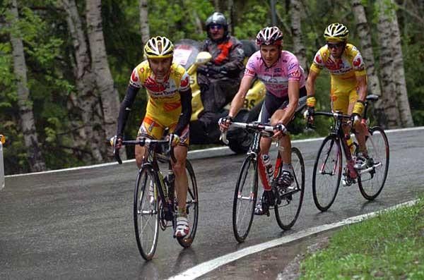 Piepoli, Basso and Simoni ride together in the later part of today's stage