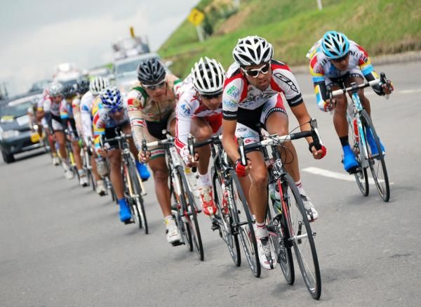 Camilo Gomez (GW Shimano-Chec-Edec-Envia) on the front
