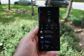 Fitbit dark mode hero 2