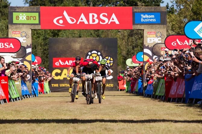 Philip Buys of Scott Factory Racing leads the final sprint during the final stage