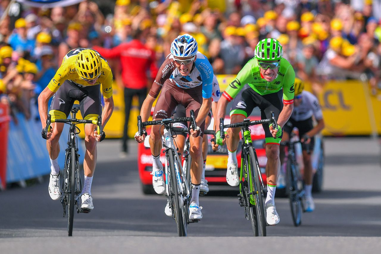 Rigoberto Uran (Cannondale-Drapac) picks up the six second bonus in Serre Chevalier