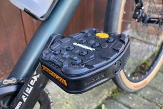 Images shows the Look Trail Grips which are some of the best flat pedals for commuting