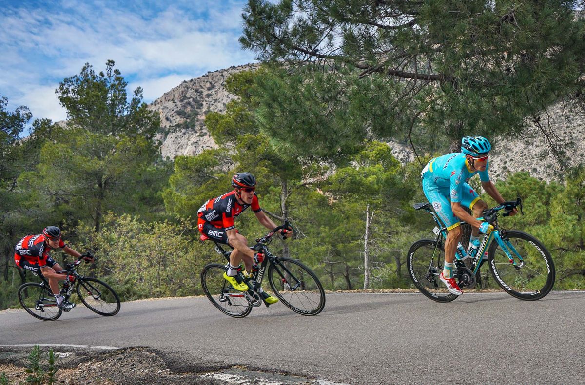 Luis Leon Sanchez (Astana) head of BMC's Brent Bookwalter and Tejay van Garderen