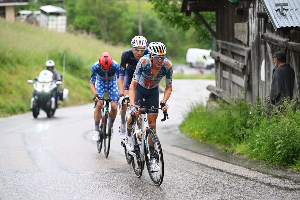 SAMOENS FRANCE Warren Barguil (dsm-firmenich PostNL) in the chase group