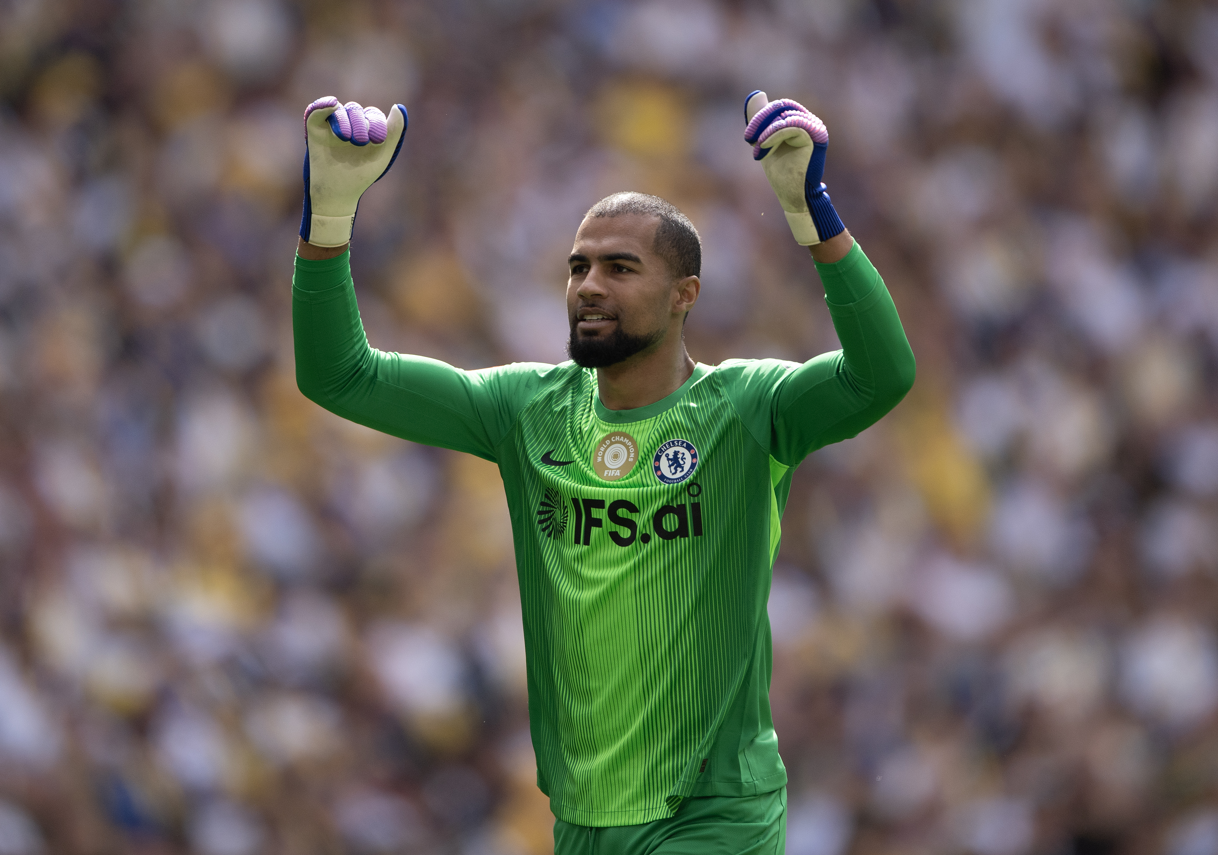 LONDON, ENGLAND - APRIL 26: Robert S&aacute;nchez celebrates Chelsea's winning goal during the Emirates FA Cup Semi Final match between Chelsea and Leeds United on April 26, 2026 in London, England. (Photo by Visionhaus/Getty Images)