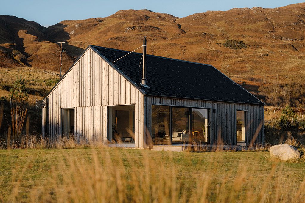 Properties for sale for around &pound;500,000: Sky House, Upper Ardelve, Kyle, Highland
