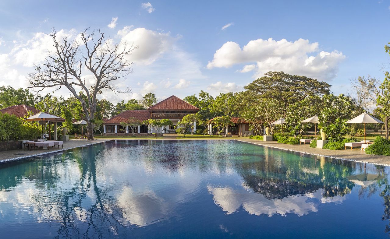 Ulagalla pool and exterior of hotel