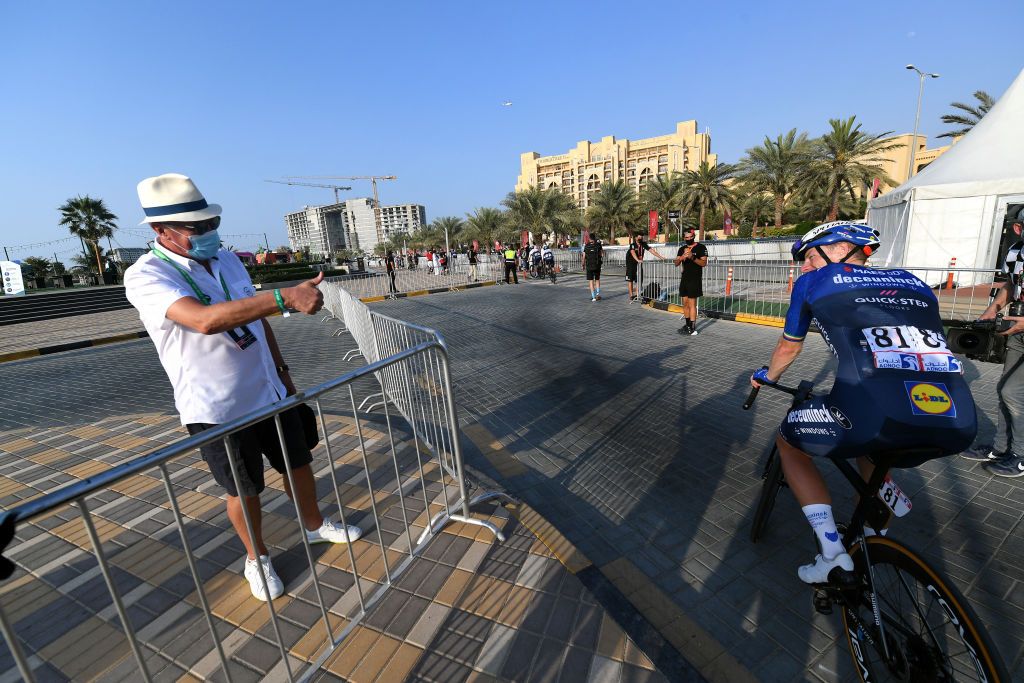 Sam Bennett gets the thumbs up from Deceuninck-QuickStep team boss Patrick Lefevere