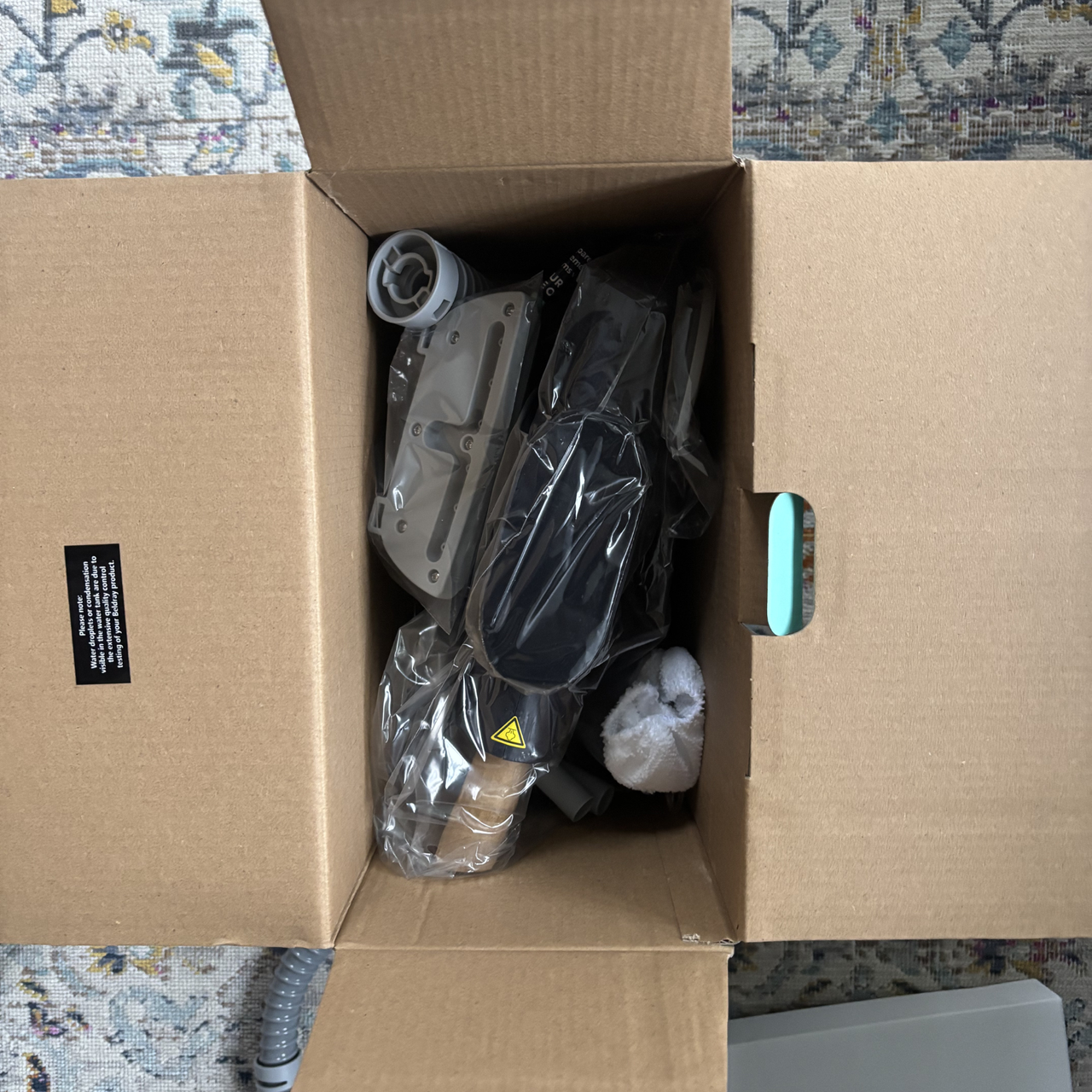Beldray Digital Handheld Steam Cleaner unboxing