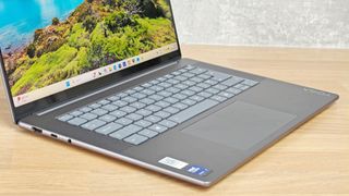 Lenovo Yoga Slim 7 15 Aura laptop review