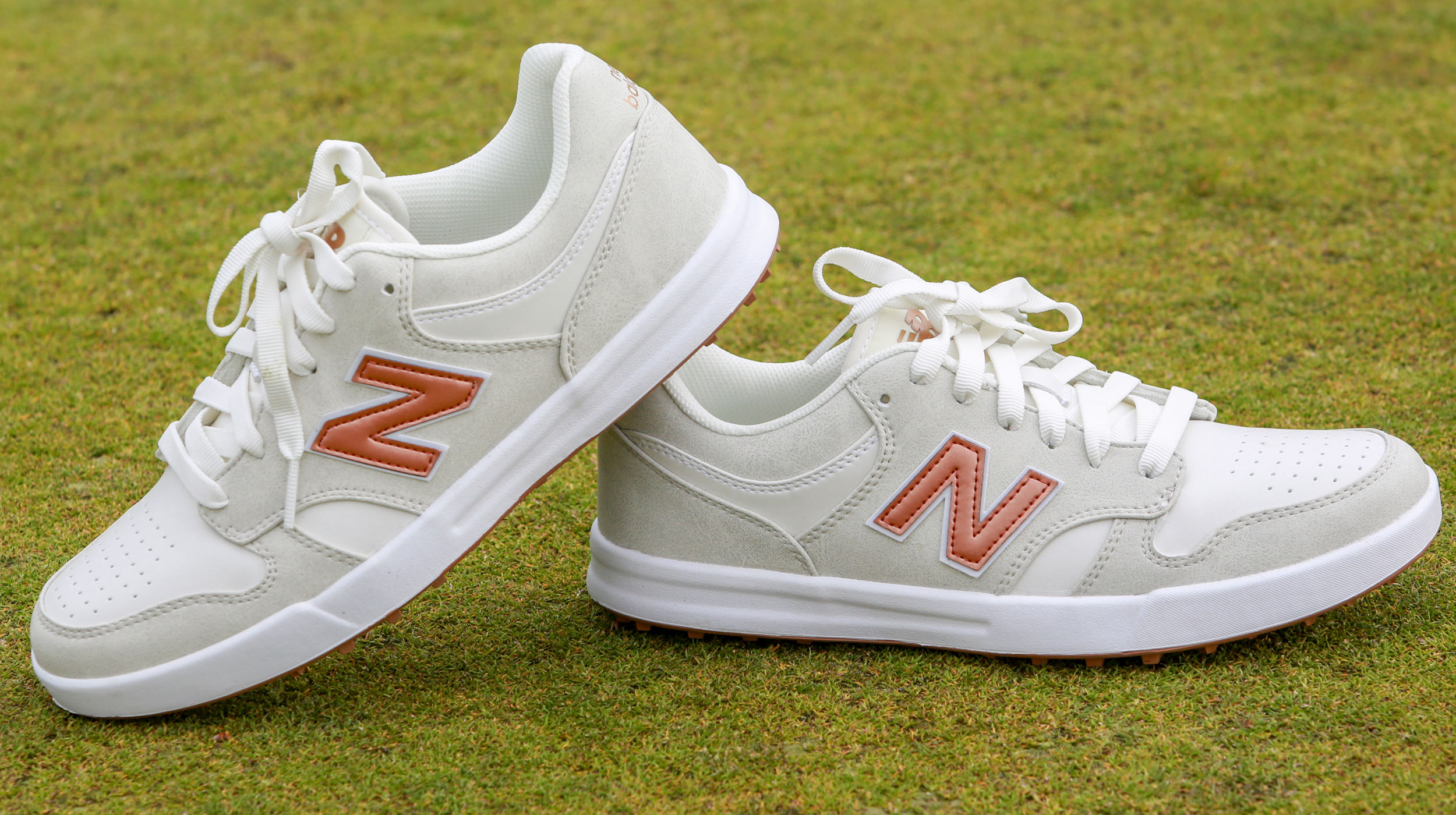 New Balance 480 Women&#039;s Golf Shoe Review